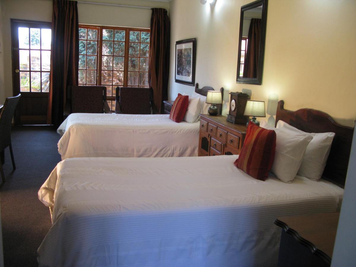 Aero Guest Lodge Kempton Park Extérieur photo