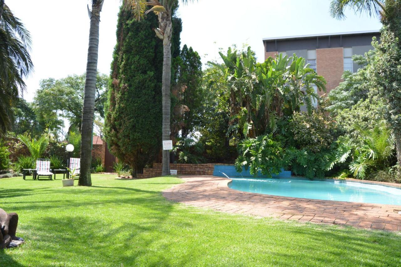 Aero Guest Lodge Kempton Park Extérieur photo