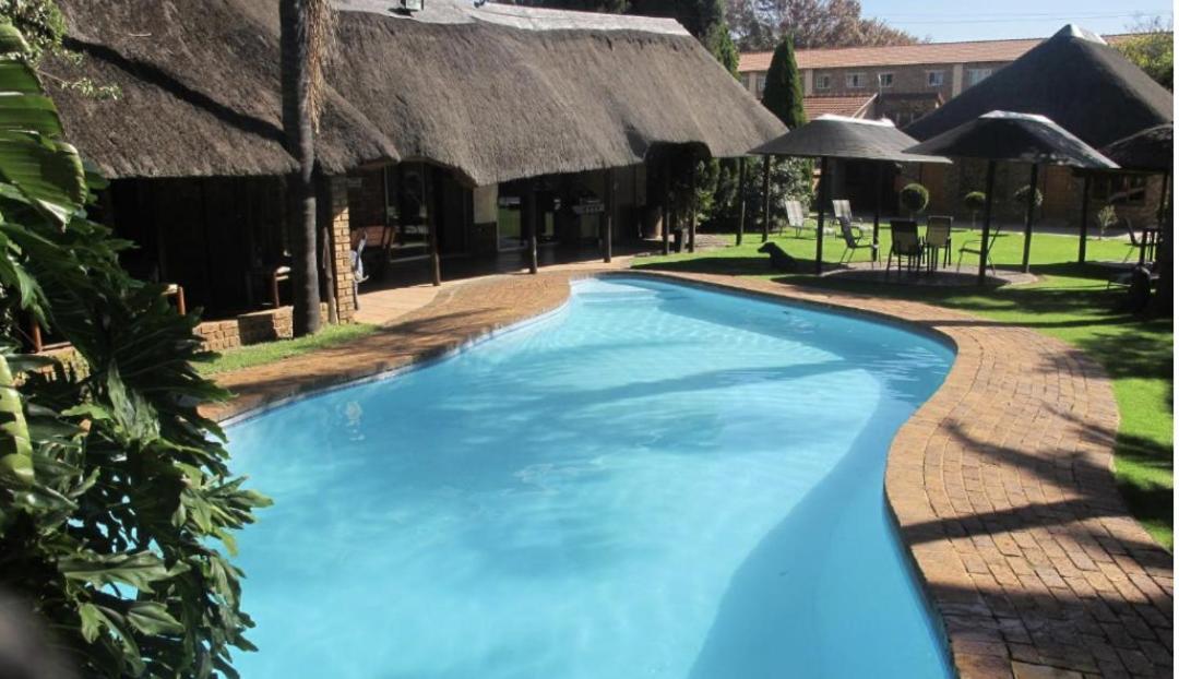 Aero Guest Lodge Kempton Park Extérieur photo