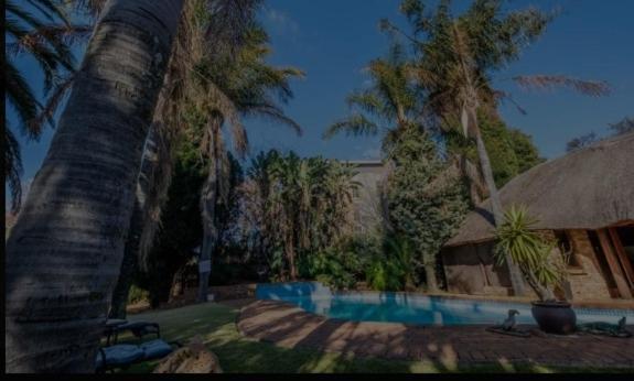 Aero Guest Lodge Kempton Park Extérieur photo